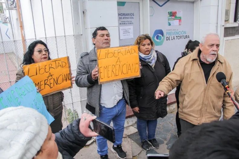 «No soy mono de circo, prefiero morirme»: los dichos de Emerenciano, molesto por los gritos en su contra