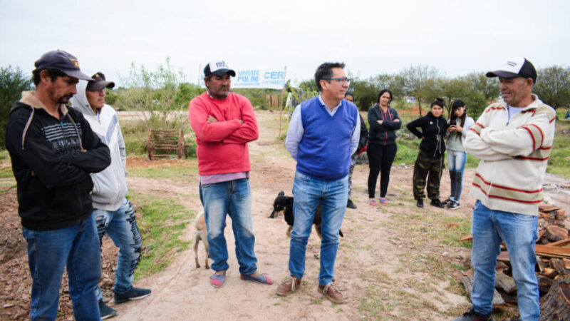 GUSTAVO Y CANDIDATOS DEL CER SE REUNIERON CON LA ORGANIZACIÓN «LADRILLEROS UNIDOS” DE QUITILIPI QUE DEMANDAN APOYO DEL ESTADO PARA SOSTENER Y DESARROLLAR SU ACTIVIDAD