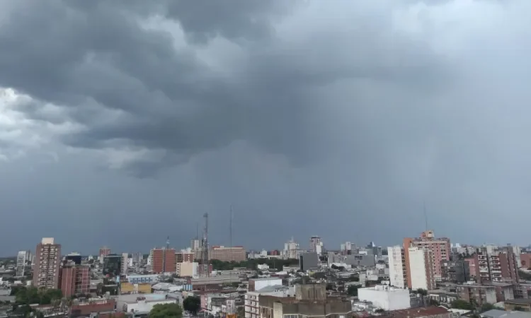 Rige un alerta amarilla por tormentas fuertes en el sudeste del Chaco