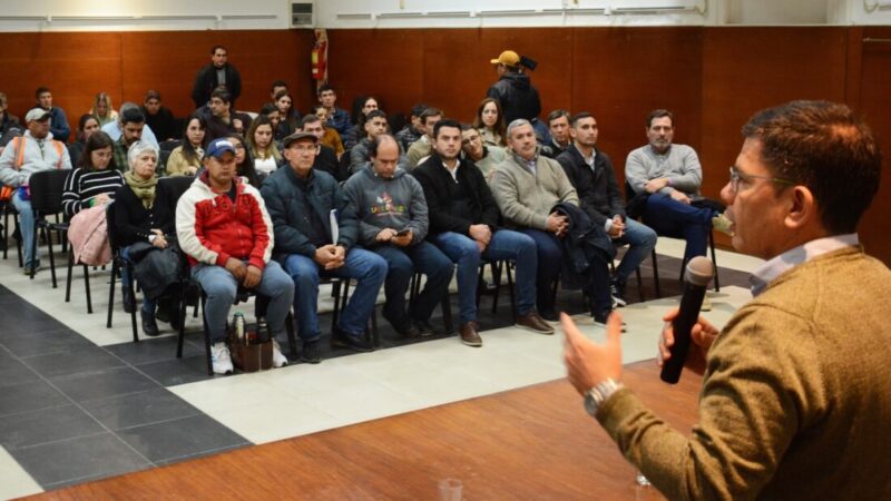 RESISTENCIA PRESENTÓ SU REGLAMENTO GENERAL DE CONSTRUCCIONES ANTE PROFESIONALES DEL COLEGIO DE AGRIMENSORES, ARQUITECTOS E INGENIEROS