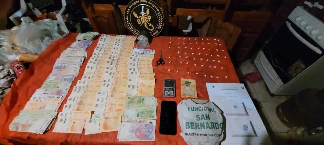 San Bernardo: En Allanamiento, Secuestran 60 «Bochitas» De Cocaína Y $90 Mil Pesos