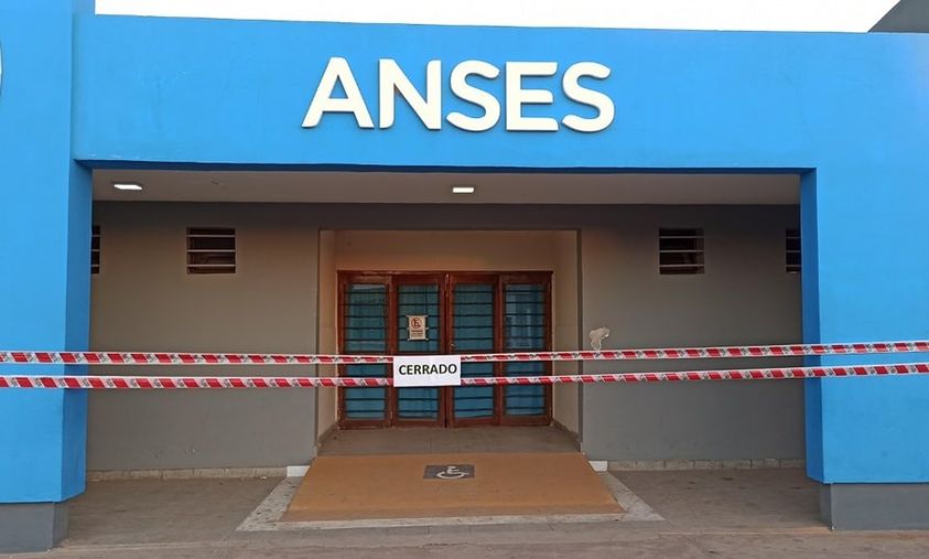«Gobierno Nacional cierra 6 oficinas de ANSES Chaco».