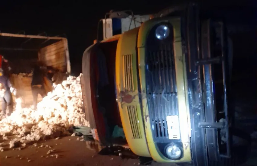 Volcó un camión que transportaba algodón