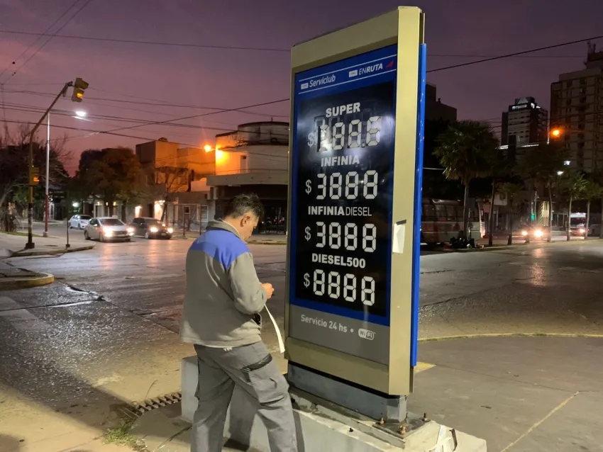 Combustibles más caros desde hoy en la provincia, aunque con subas menores a las previstas