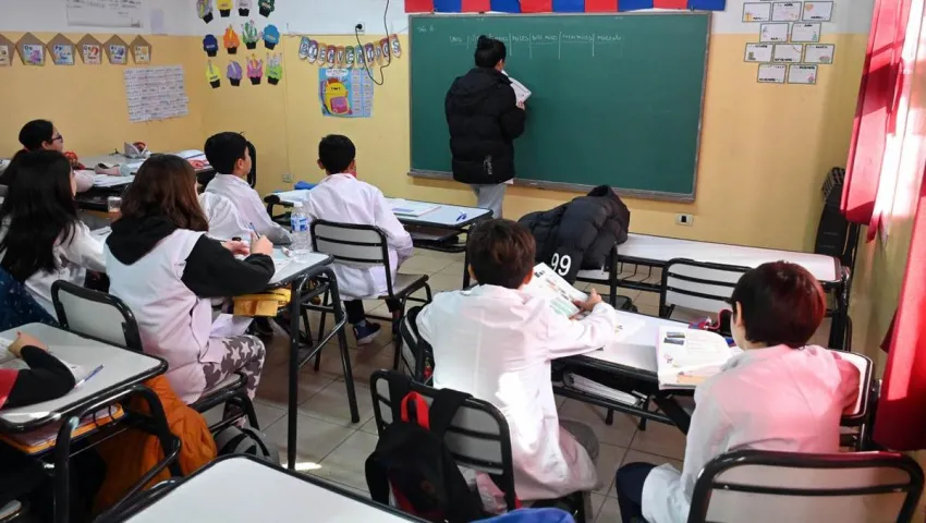 Por el Día del Maestro, este miércoles no habrá clases